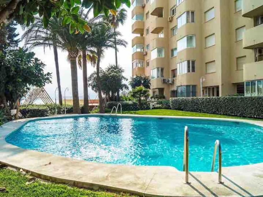 Lovely 1 Bedroom Apartment With Sea Views And Pool Estepona Exterior foto
